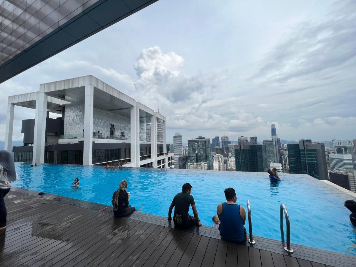 Amazing Pool By Platinum Suites Klcc กัวลาลัมเปอร์ ภายนอก รูปภาพ