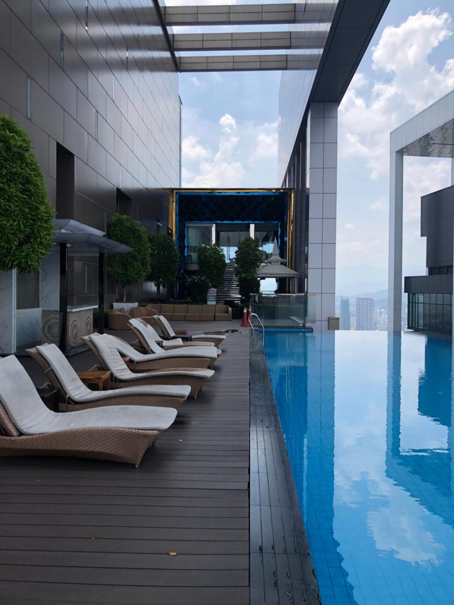 Amazing Pool By Platinum Suites Klcc กัวลาลัมเปอร์ ภายนอก รูปภาพ