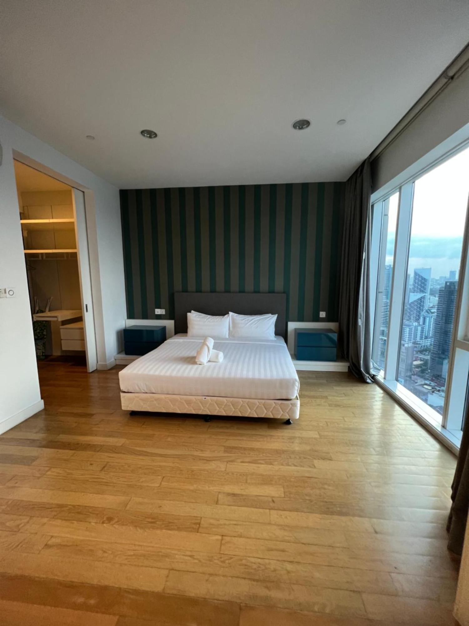 Amazing Pool By Platinum Suites Klcc กัวลาลัมเปอร์ ภายนอก รูปภาพ